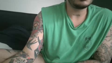 Snapshot of yourpersonalgeniusl chatting on January 6, 2025, 2:14 pm yourpersonalgeniusl online show from January 6, 2025, 2:14 pm