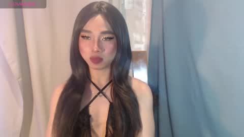 Stella online show from April 28, 2026, 9:42 pm