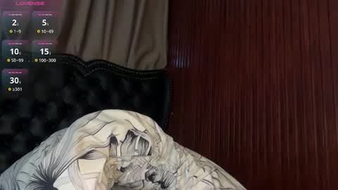 Snow Galvez online show from November 6, 2025, 5:52 am