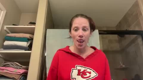 yourstrulylivy online show from October 9, 2025, 3:32 pm