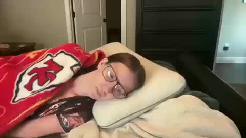 yourstrulylivy online show from October 16, 2025, 3:57 pm