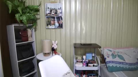 yoursubmissive_larah online show from April 26, 2026, 6:55 am