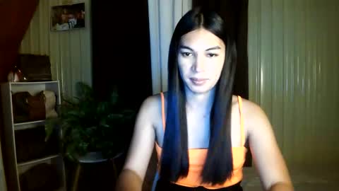 yoursubmissive_larah online show from June 11, 2026, 2:37 pm