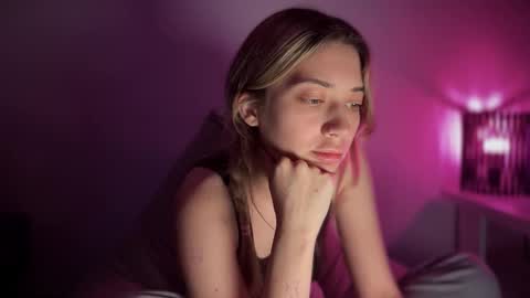 yoursweet_couple online show from September 22, 2025, 9:06 pm