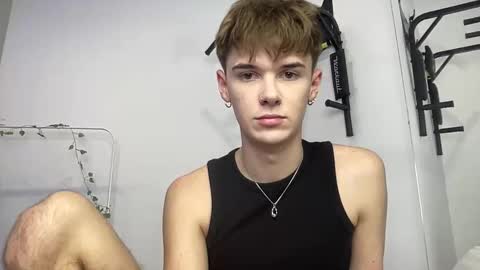 yoursweetyguy online show from November 7, 2025, 3:34 pm