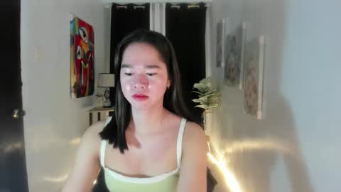 yourtinybunny online show from September 13, 2025, 1:27 am