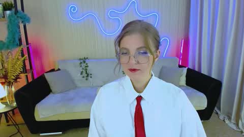 Alice online show from October 13, 2025, 1:44 pm