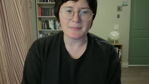 Rose Noire online show from May 20, 2026, 10:27 pm