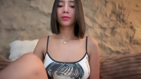 YowgineTheGreat online show from April 17, 2026, 4:37 am