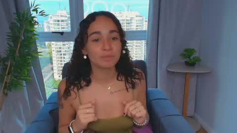 Ysenne online show from May 23, 2026, 11:14 am