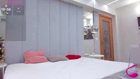 Crazy P online show from February 28, 2025, 6:54 am