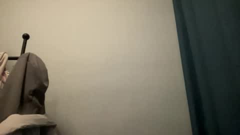 Albert Locko online show from February 16, 2026, 6:37 pm