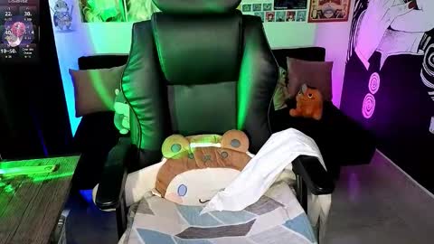    rawr   Anne Independent model      online show from January 15, 2026, 8:34 pm