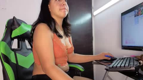 yukioprincess22 online show from February 23, 2026, 7:33 pm