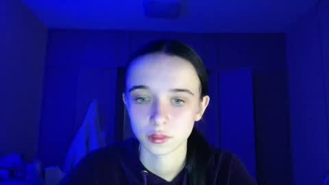 Yuliia online show from November 12, 2025, 7:35 pm