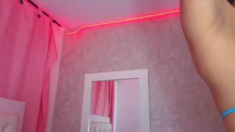 Snapshot of yulissa_girls chatting on July 17, 2026, 2:45 pm yulissa_girls online show from July 17, 2026, 2:45 pm