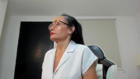 Y U L I T Z A online show from January 7, 2026, 1:02 pm