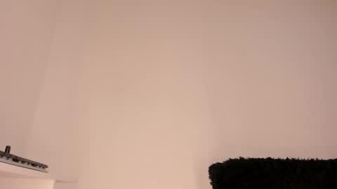 yulxx online show from February 24, 2025, 11:32 am