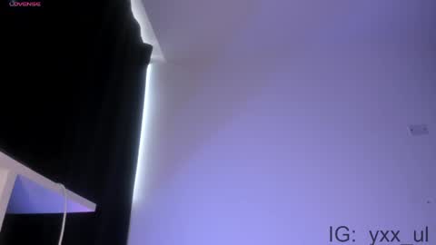 yulxx online show from April 7, 2026, 3:34 pm