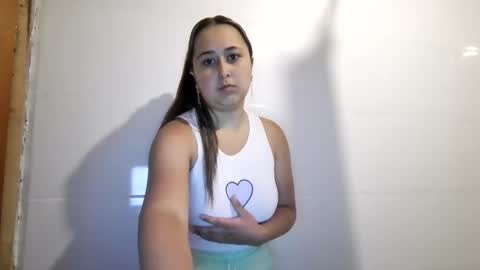 Snapshot of yulyorozco2020 chatting on January 13, 2026, 11:43 pm yulyorozco2020 online show from January 13, 2026, 11:43 pm