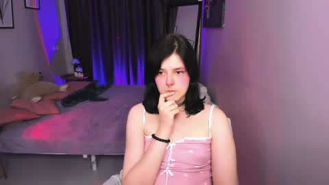 Yumi online show from April 8, 2026, 1:44 pm