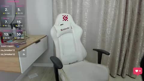 yumicharm online show from April 15, 2026, 3:52 pm