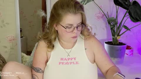 Polly online show from September 21, 2025, 7:04 pm