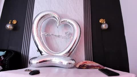 Yummyduo online show from April 15, 2026, 11:06 am