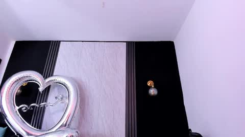 Yummyduo online show from April 16, 2026, 11:00 am