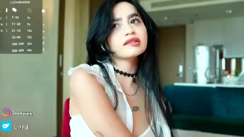 yuna_leen online show from June 19, 2026, 6:40 am