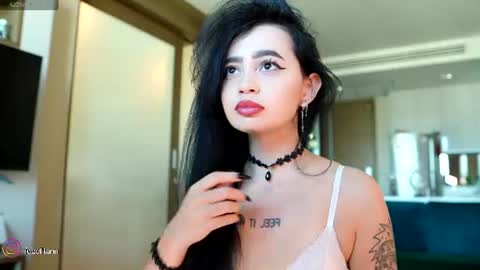 yuna_leen online show from June 24, 2026, 9:30 am