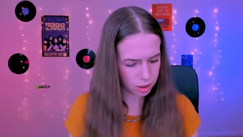 yuna_neon online show from April 25, 2026, 7:33 am