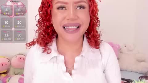 yunahott_ online show from September 14, 2025, 4:33 am