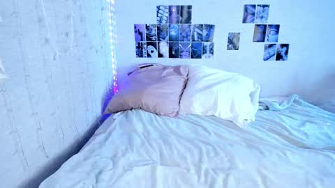 Yuna online show from September 13, 2025, 9:20 am