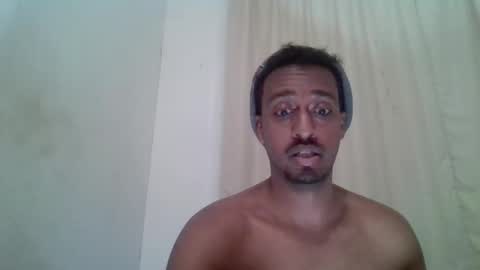 yungswade online show from December 8, 2024, 3:21 am