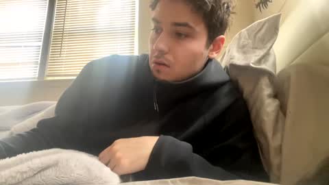 yungstudbev online show from January 28, 2025, 2:53 pm