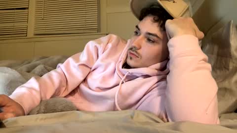 yungstudbev online show from March 5, 2025, 2:46 am