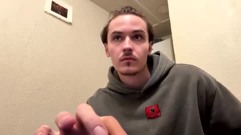 yungstudbev online show from January 8, 2026, 2:36 am