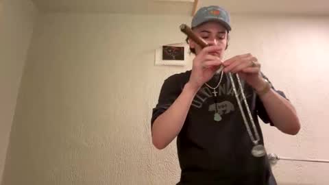 yungstudbev online show from February 27, 2026, 9:37 pm