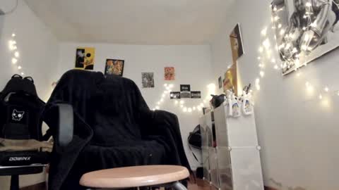 paola online show from February 2, 2025, 11:00 pm