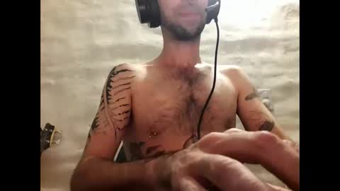 Yuumi online show from December 15, 2024, 4:07 am