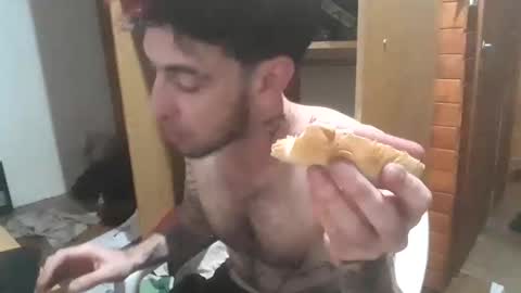 Yuumi online show from October 19, 2025, 7:20 am