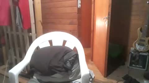 Yuumi online show from November 27, 2025, 2:35 am