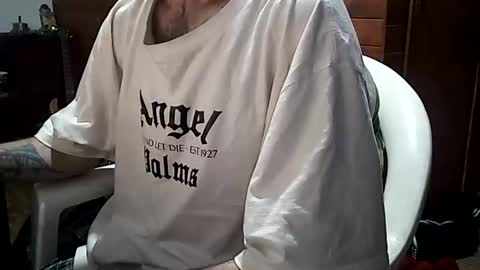 Yuumi online show from April 8, 2026, 3:06 am