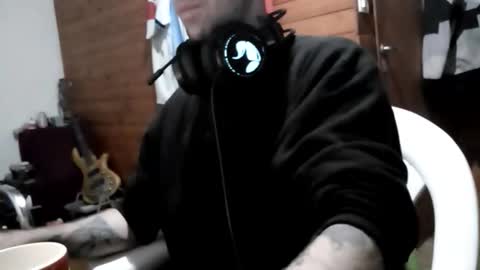 Yuumi online show from April 17, 2026, 3:09 am