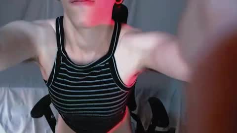 Yuyu online show from March 9, 2025, 9:46 pm