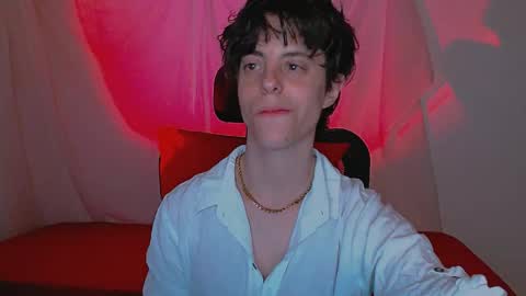 Yuyu online show from May 10, 2026, 2:28 am