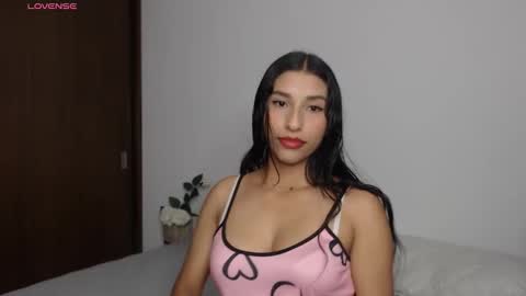 Snapshot of yuziidreams chatting on October 10, 2025, 10:42 pm yuzii Im new to these pages so I hope you guys are kind to me. online show from October 10, 2025, 10:42 pm