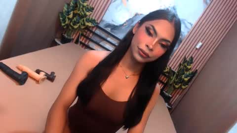 Snapshot of yvonnellvs chatting on February 19, 2026, 3:02 am yvonnellvs online show from February 19, 2026, 3:02 am