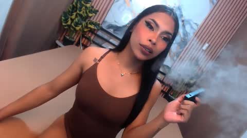 Snapshot of yvonnellvs chatting on February 22, 2026, 7:01 pm yvonnellvs online show from February 22, 2026, 7:01 pm